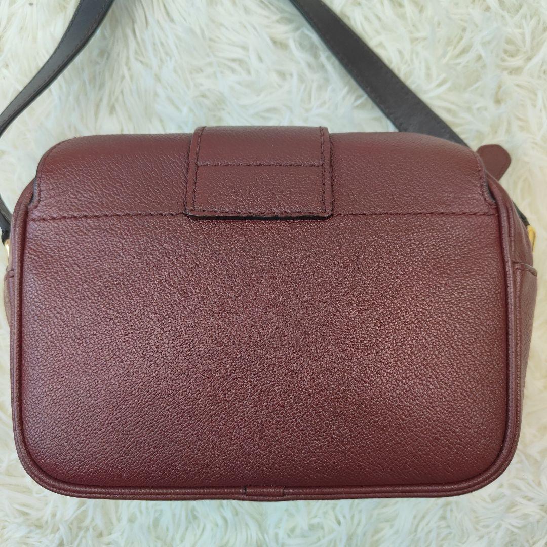 BURBERRY　レッドバックル　レザークロスボディバッグ　ノバチェック