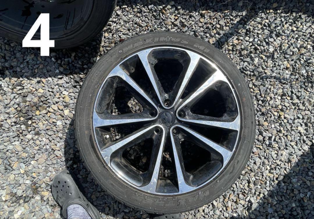 245/45ZR19 タイヤ ホイールセット　ヴェルファイア　アルファード