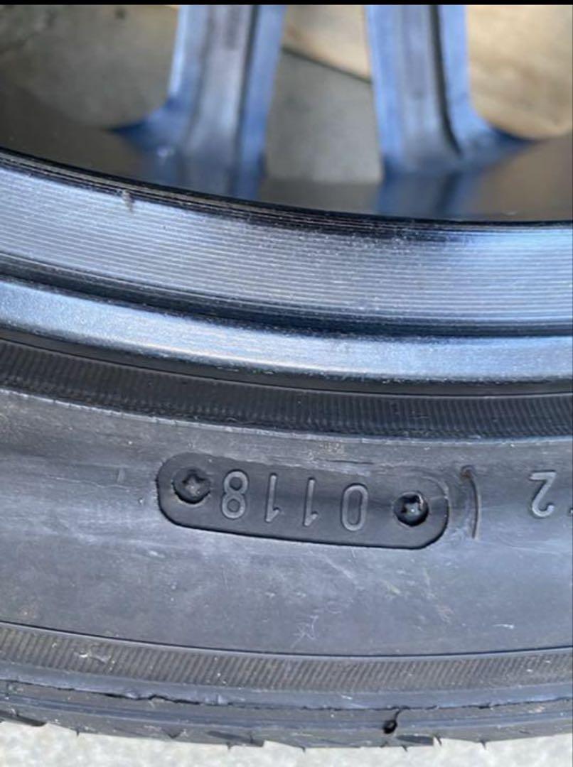 245/45ZR19 タイヤ ホイールセット　ヴェルファイア　アルファード