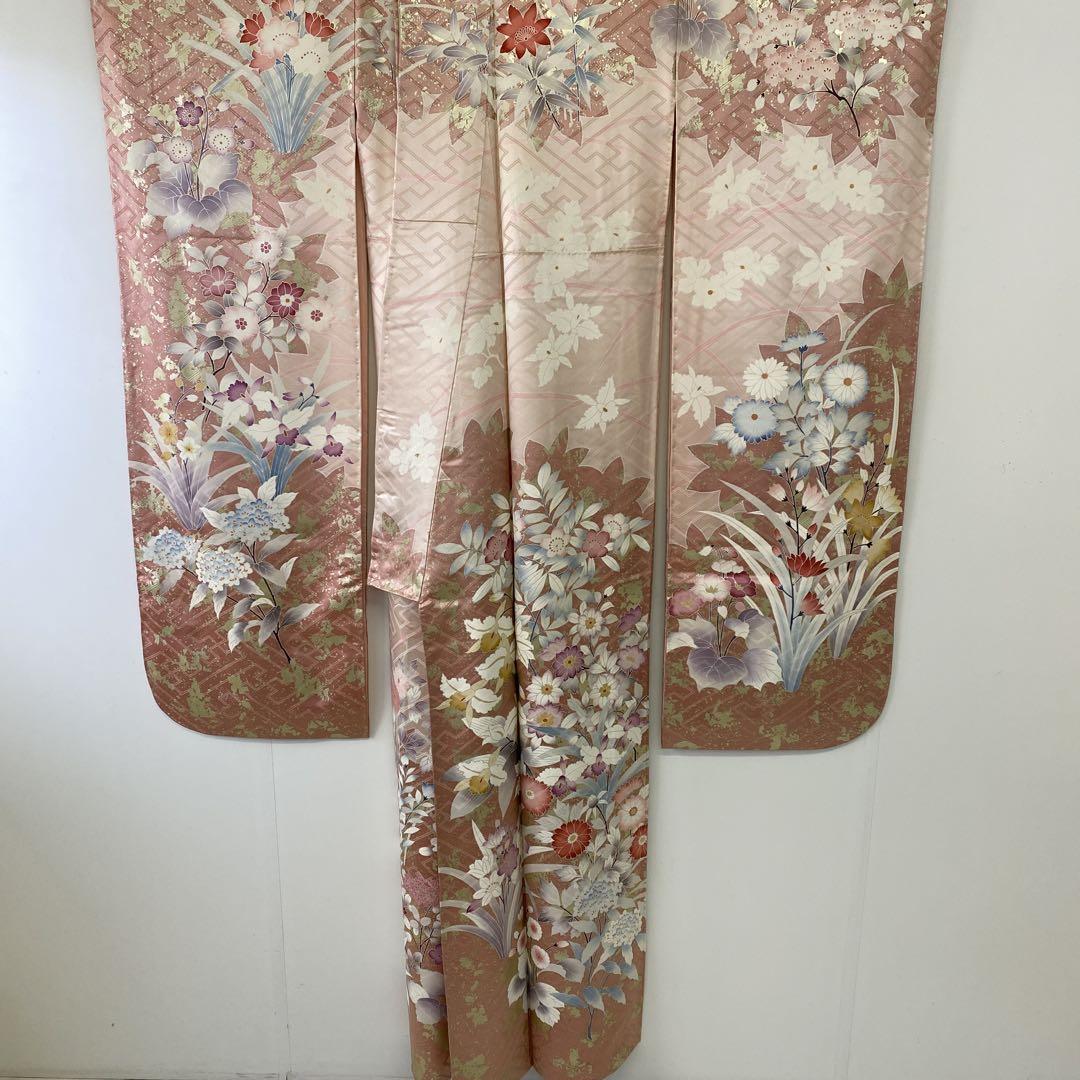 春】20793o 振袖 金彩 紗綾形に芝 花植物文様 着物