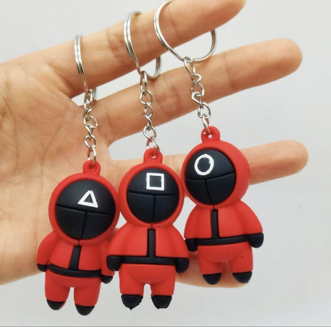 【希少】イカゲーム キーホルダー&コマセット 韓国 Amazon.co.jp: 韓国限定イカゲーム キャラクター キーホルダー 6