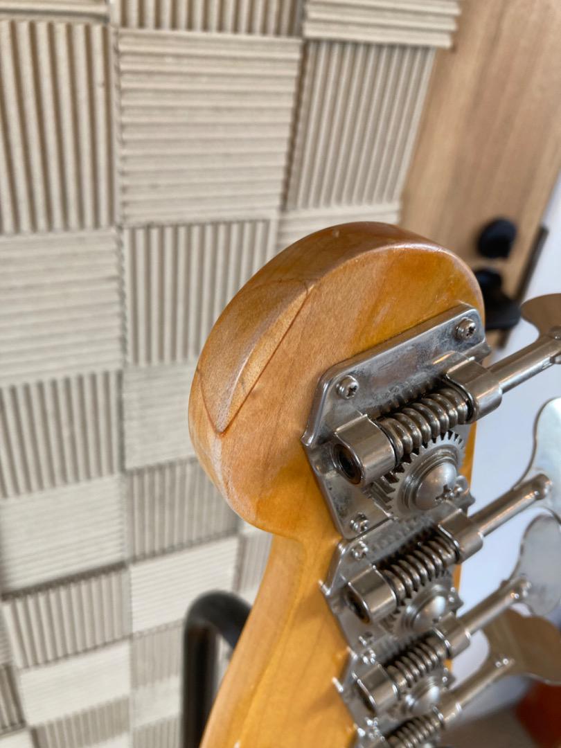 ベース Fender Jazz Bass Fretless Mod