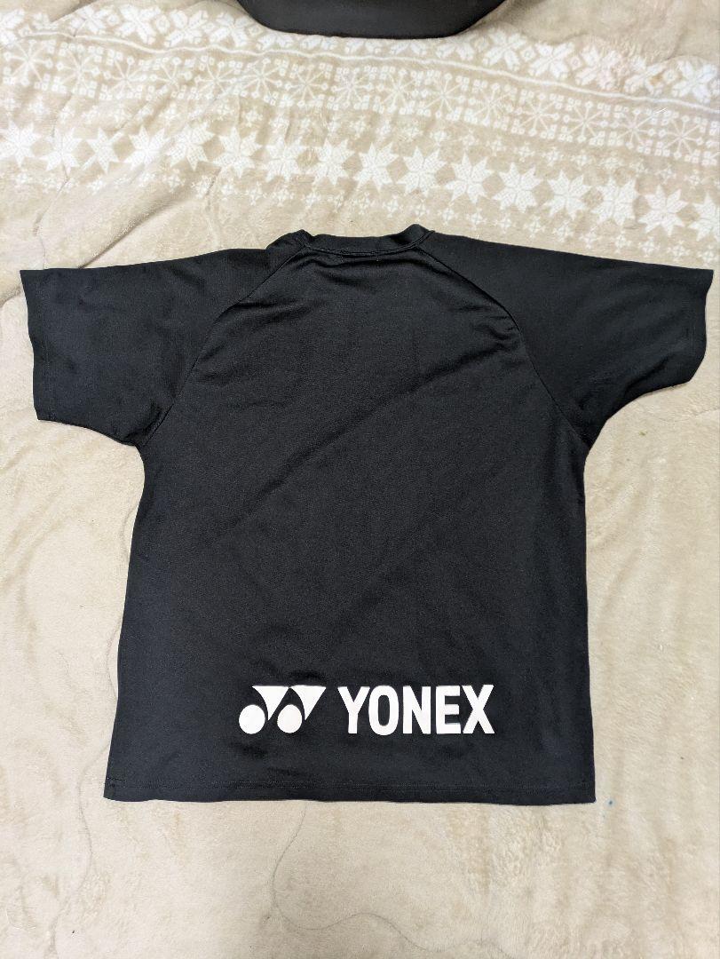 バドミントンバックとYONEXシャツ２枚グレー／黒