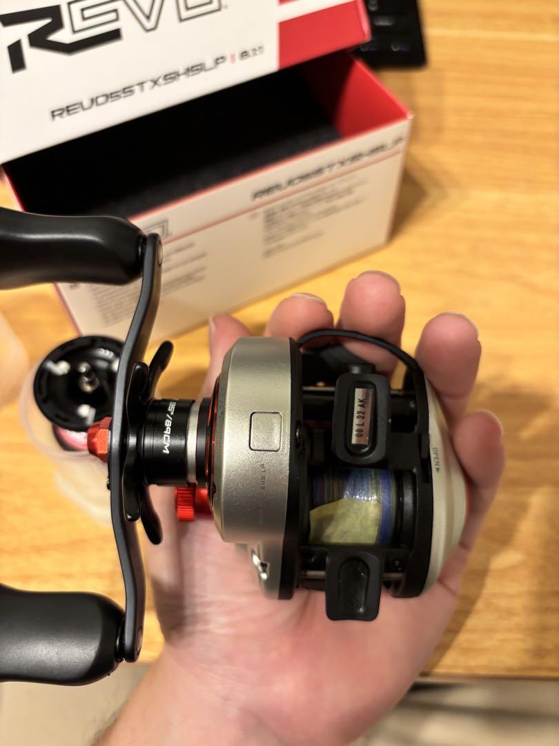 【美品】レボ5 STX-SHS 軽量スプール付 美品】レボ5 STX-SHS 軽量スプール付 - メルカリ