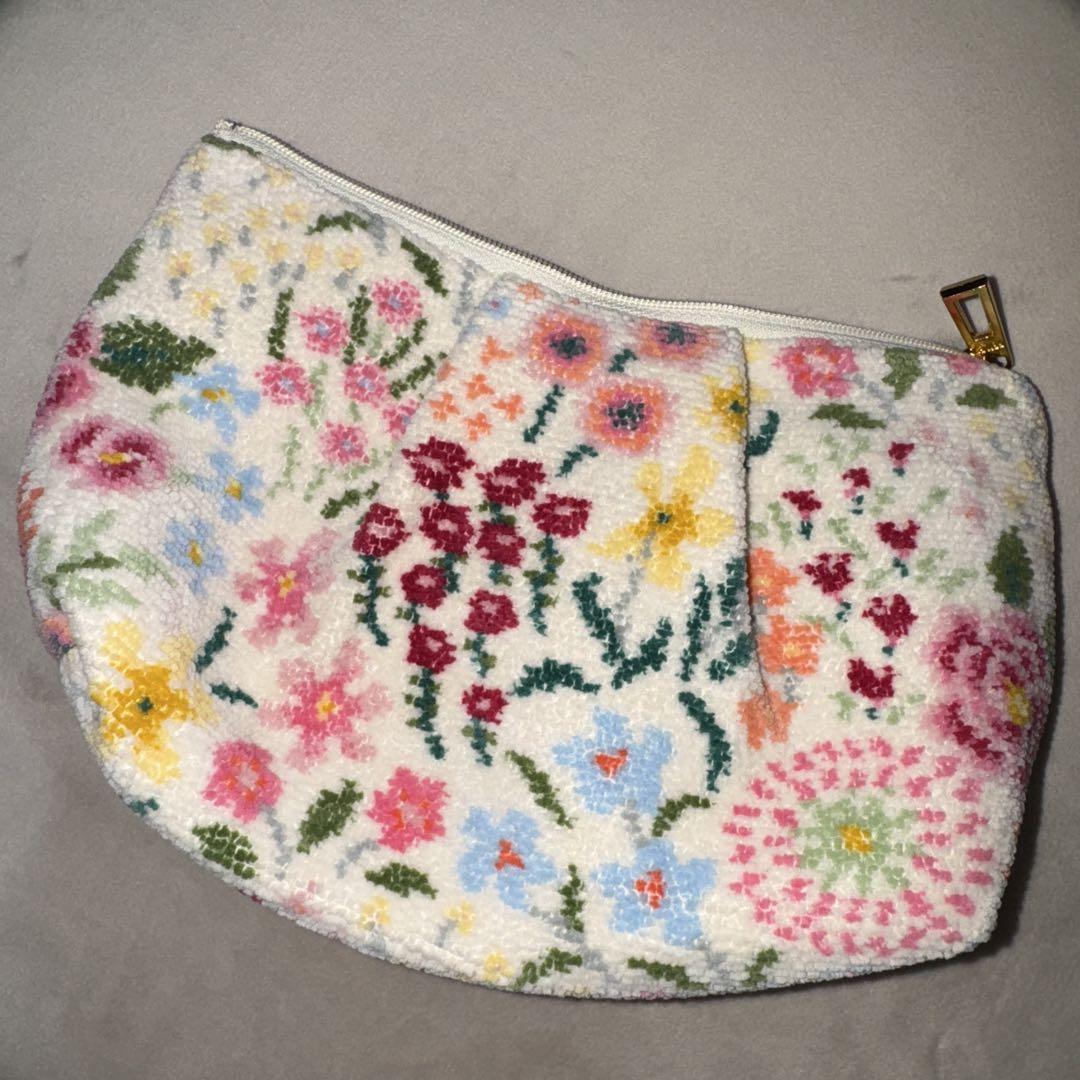 FEILER イハナクッカ　花柄ポーチ 約23cm x 15cm