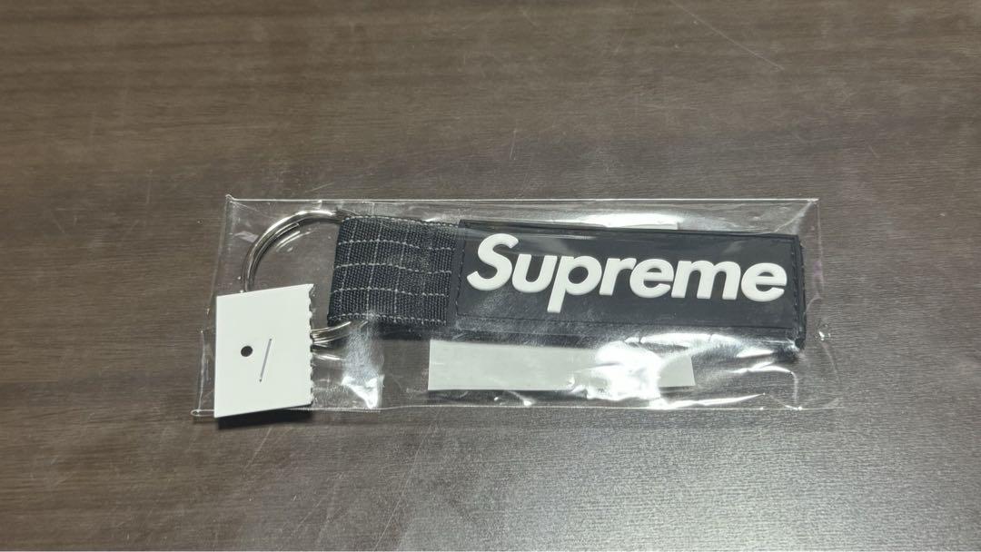 Supreme キーホルダー ・ブックマーク・キーチェーンセット4てんせっとな