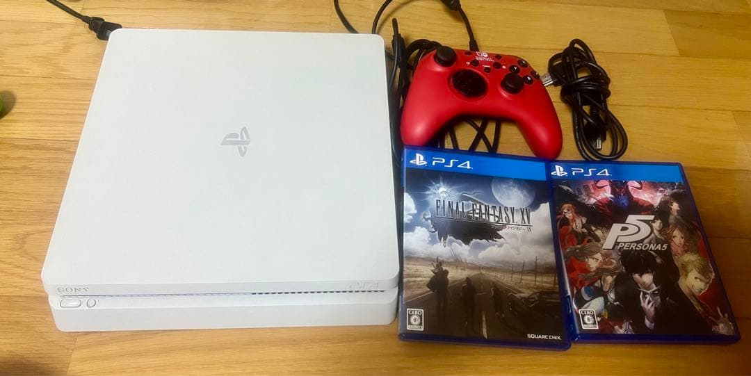 PlayStation 4 ホワイト 本体 + ゲーム2本