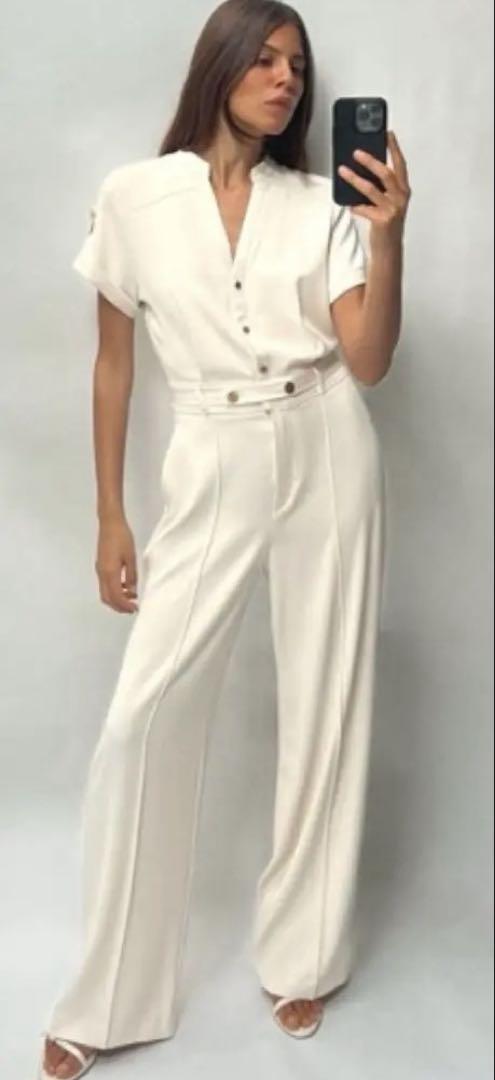 新品未使用　ZARA クレープ　ジャンプスーツ　ゴールドボタン　サイズS