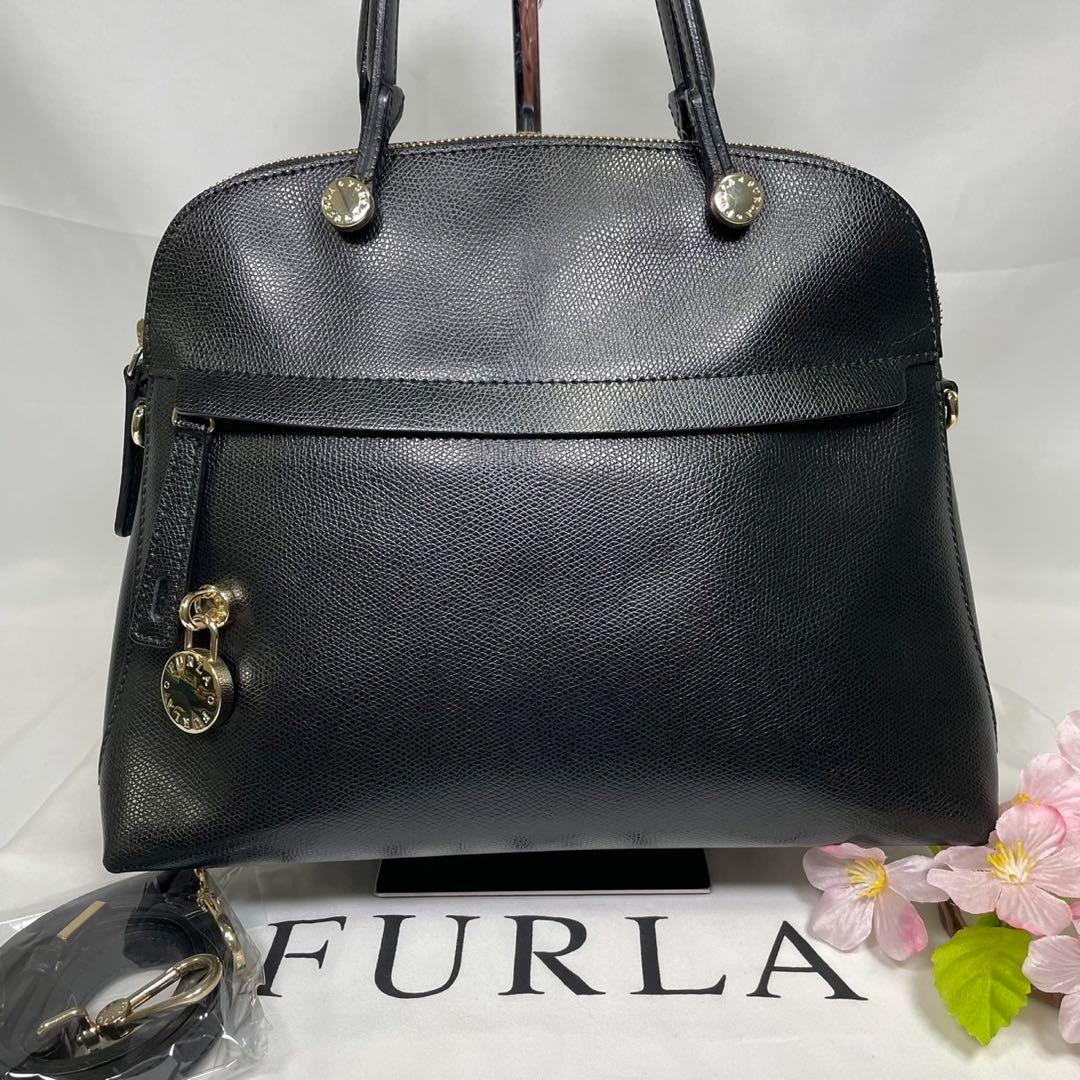 【極美品】フルラ パイパー 2way ショルダーバッグ レザー 斜め掛け 黒