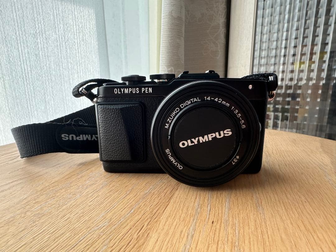 OLYMPUS PEN E-PL7 ミラーレス一眼 14-42mm レンズキット