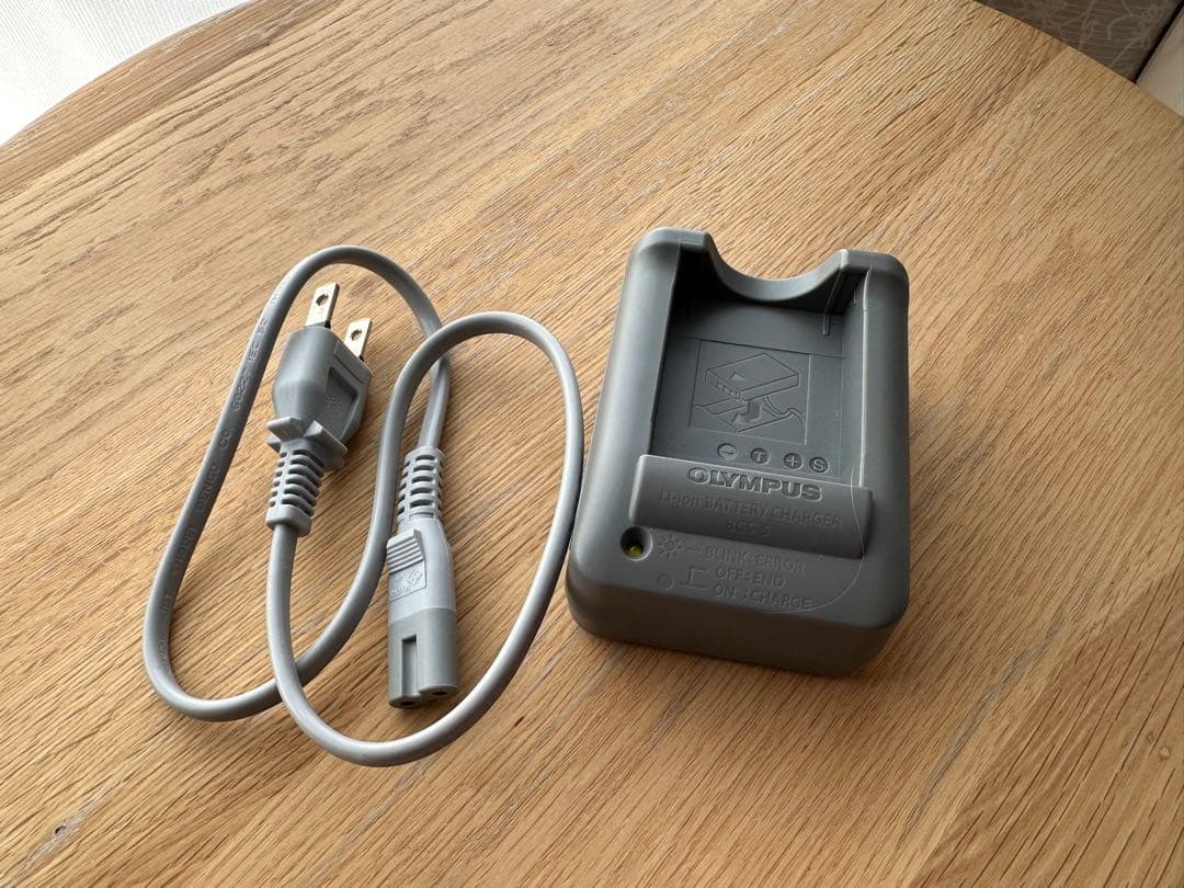 OLYMPUS PEN E-PL7 ミラーレス一眼 14-42mm レンズキット