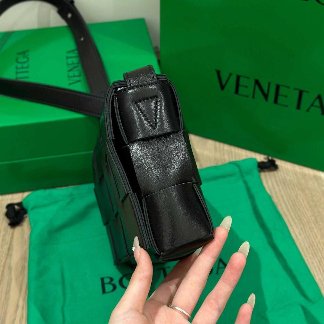 Bottega Veneta ボッテガ カセットバッグ ショルダーバッグ