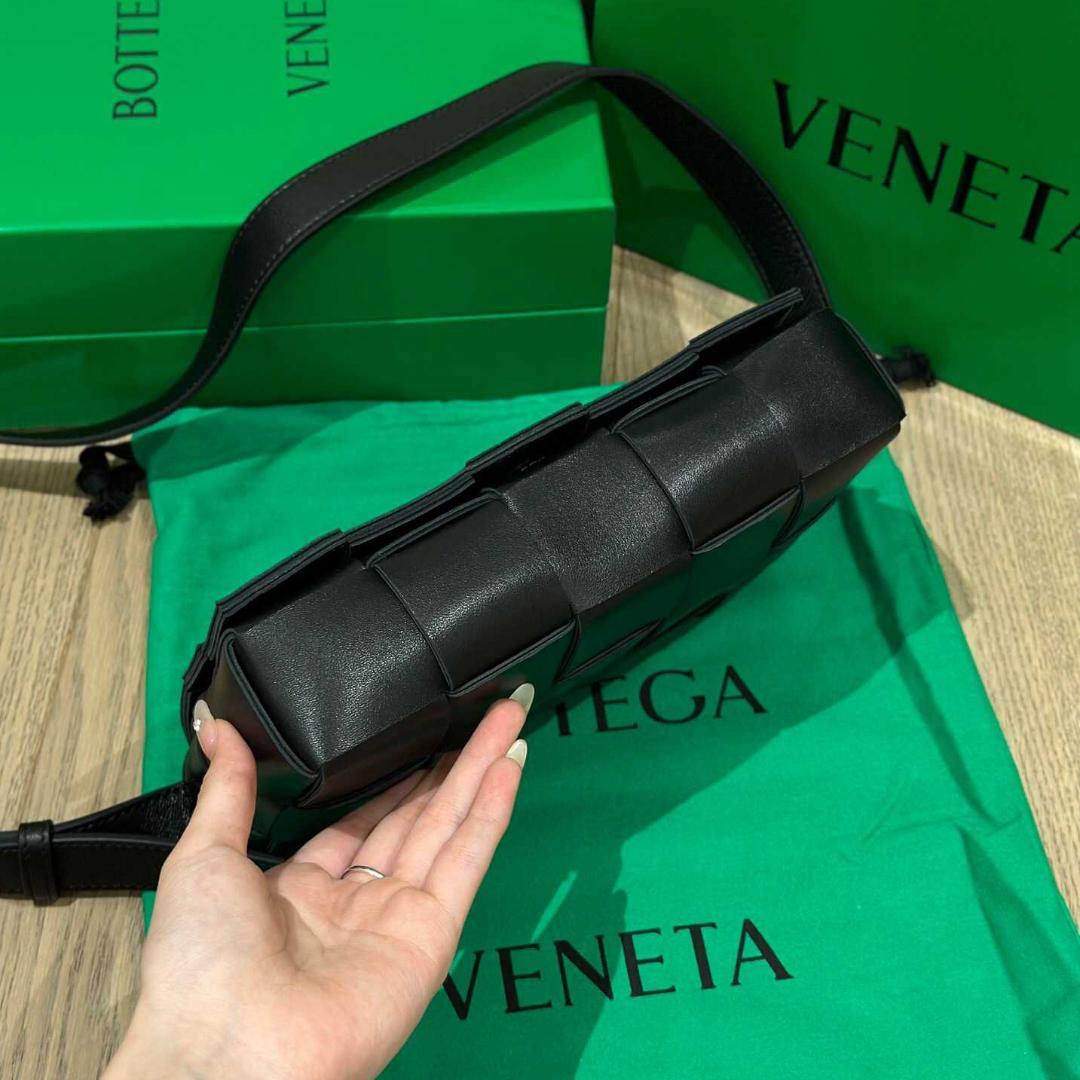 Bottega Veneta ボッテガ カセットバッグ ショルダーバッグ