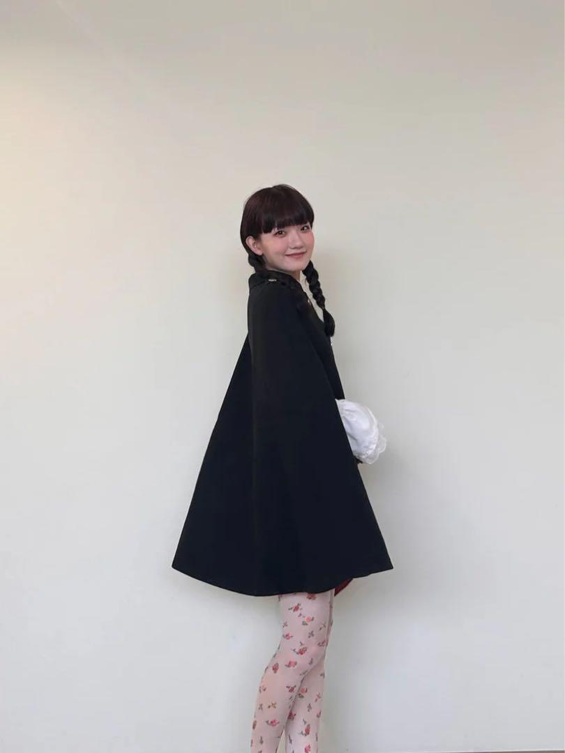 ブラック　ケープコート