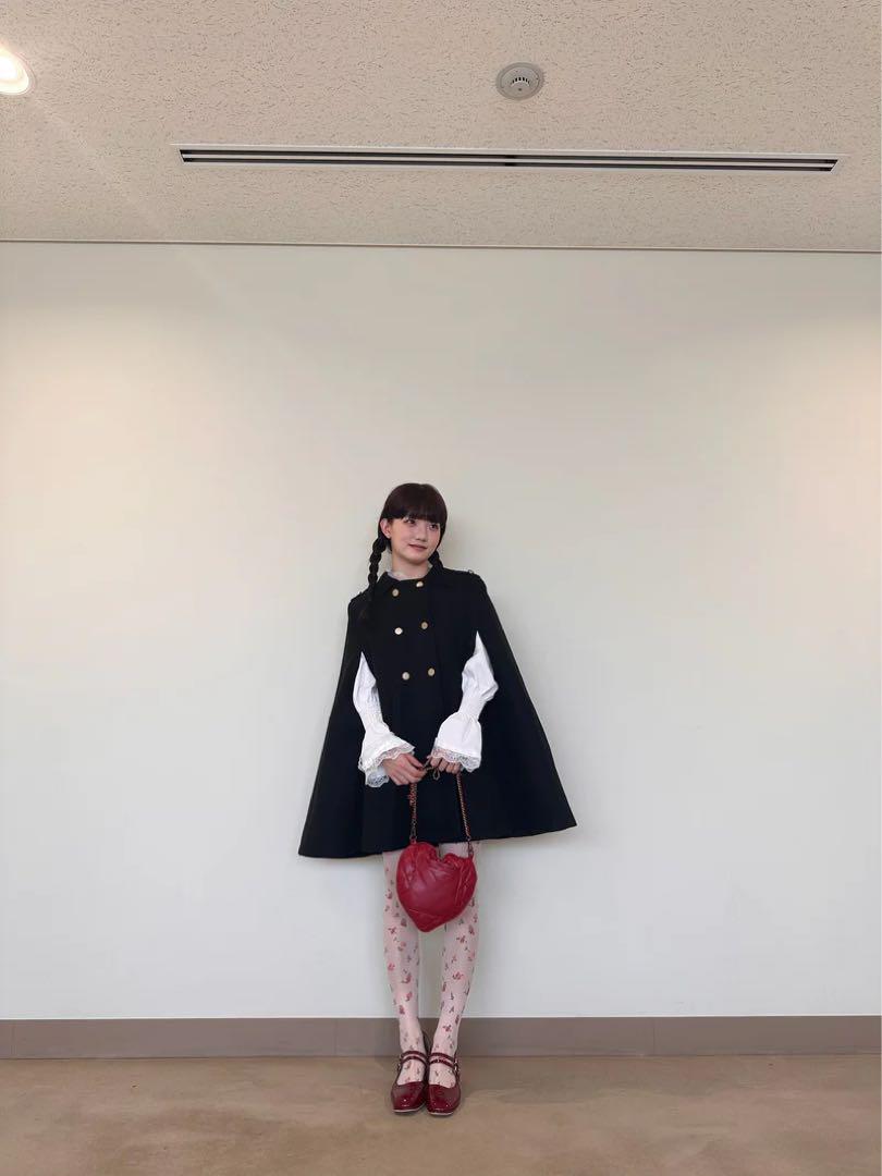 ブラック　ケープコート