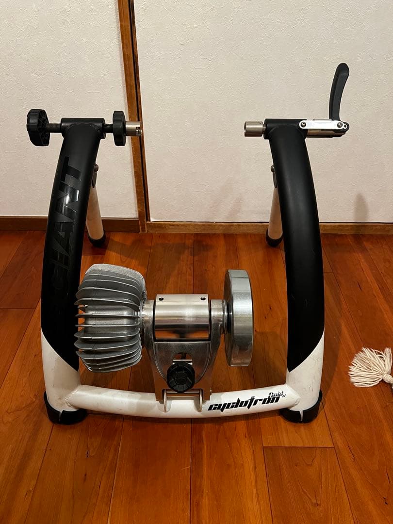 GIANT サイクルトレーナー