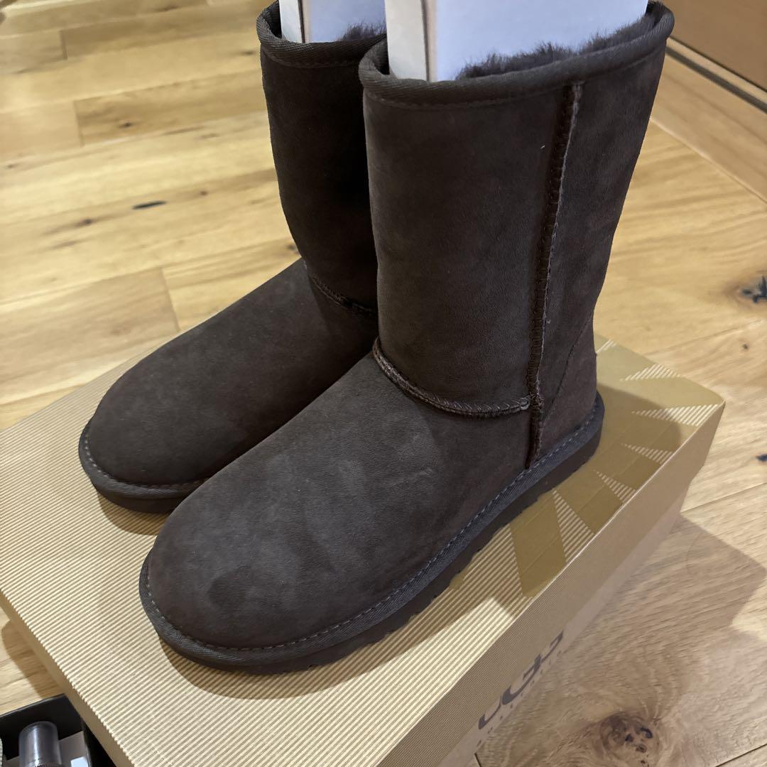 アグ　クラシックショート　ブラウン　6  23cm