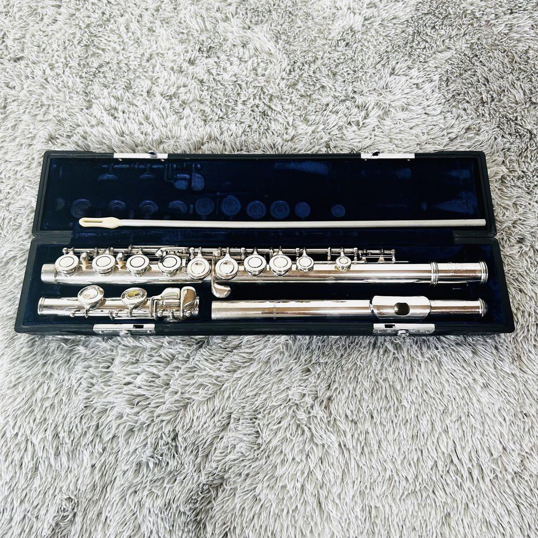 YAMAHA ヤマハ フルート YFL-31 頭部菅銀製 管楽器 吹奏楽 ヤマハ YFL-31 フルート 頭部菅銀製 Eメカ 管楽器 吹奏楽 初心者