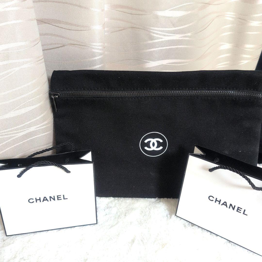 【ファッション通販】の商品をすべて ブラック CHANEL ナイロンポーチ メルカリ - バッグ