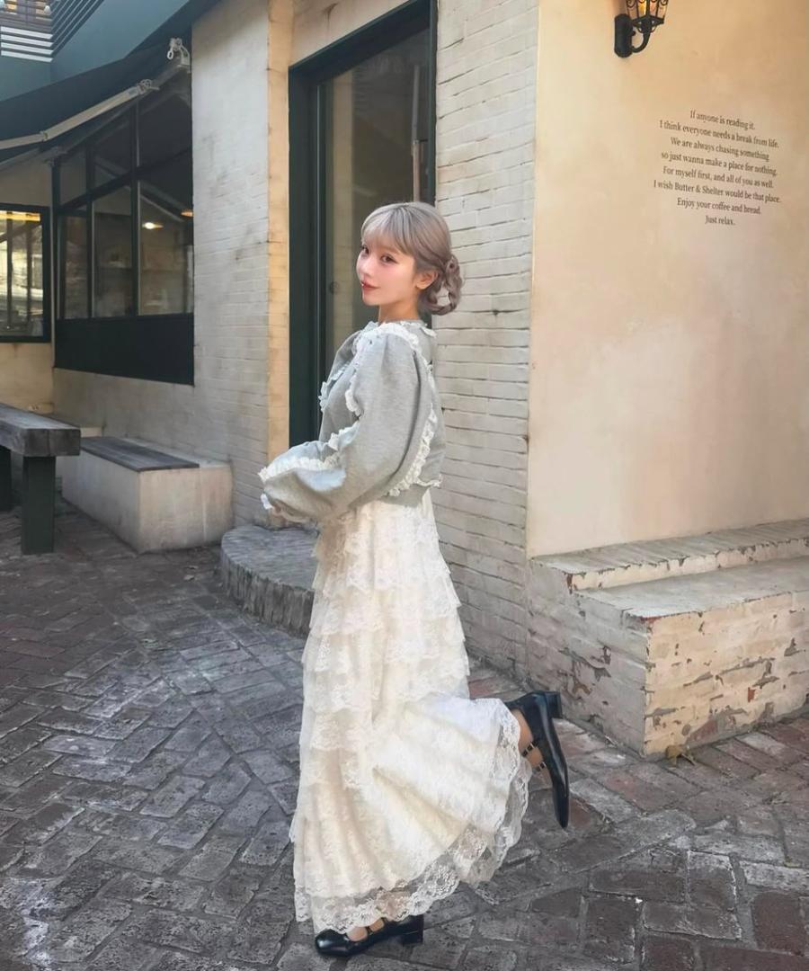 再販なし Treaturself lace frill cotton sweat