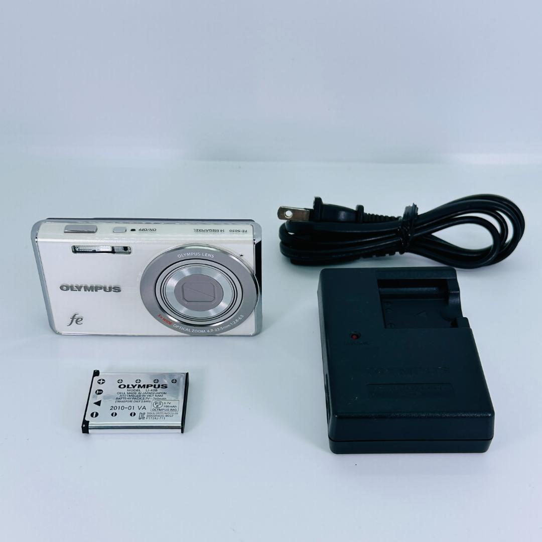 OLYMPUS FE-150 オリンパス デジタルカメラ バッテリー、充電器