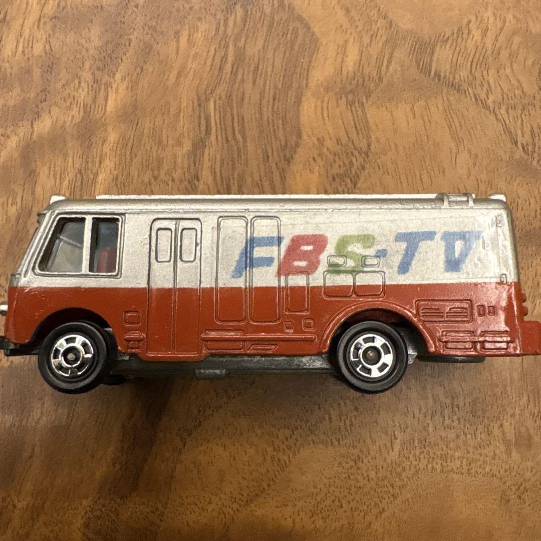 TOMICA　トミカ　FBS　TV　バス　箱付き 在庫処分セール 言い換え TOMICA トミカ 箱付き バス TV FBS