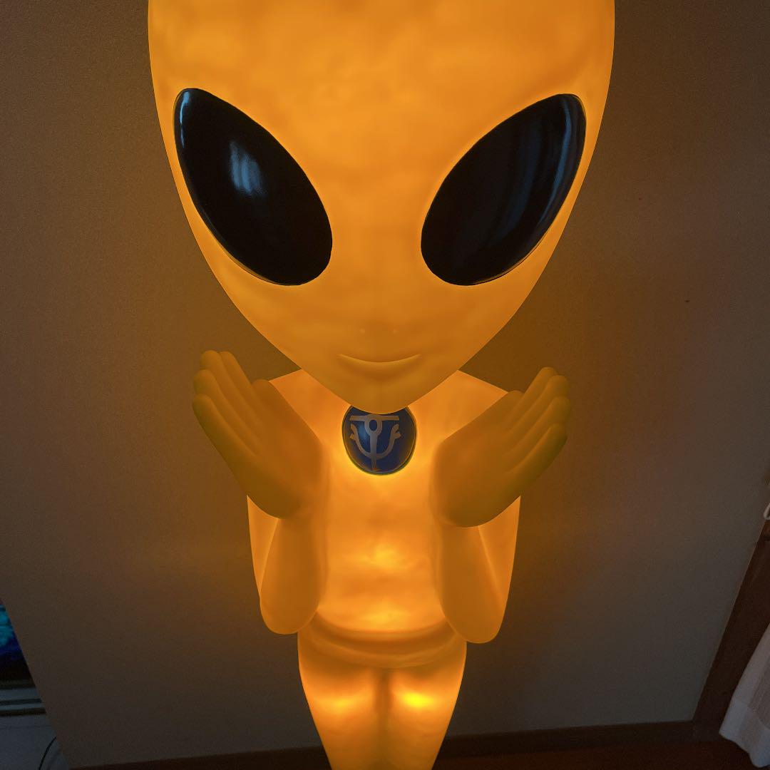 日清カップヌードル宇宙人フィギュア UT 宇宙人 宇宙人ライト