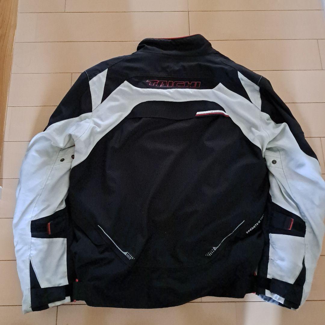 レリックreric新品ウエアMサイズ／オールシーズン/ラファ