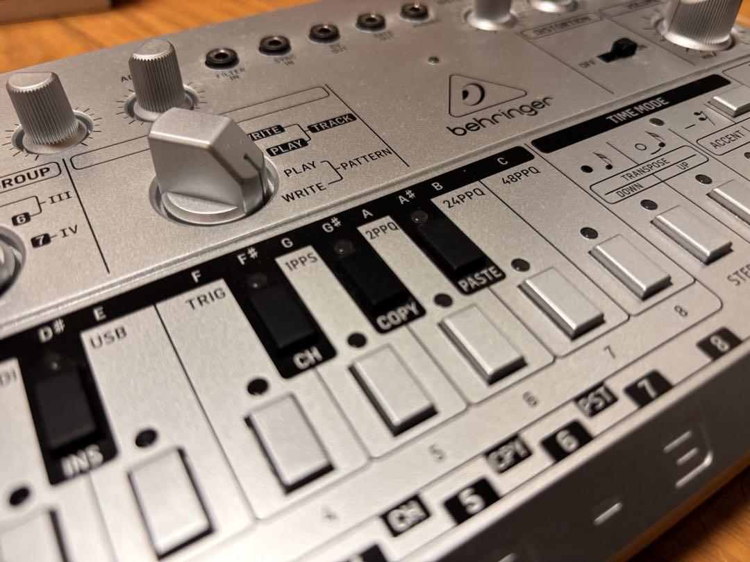 Behringer TD-3-SR アナログシンセサイザー