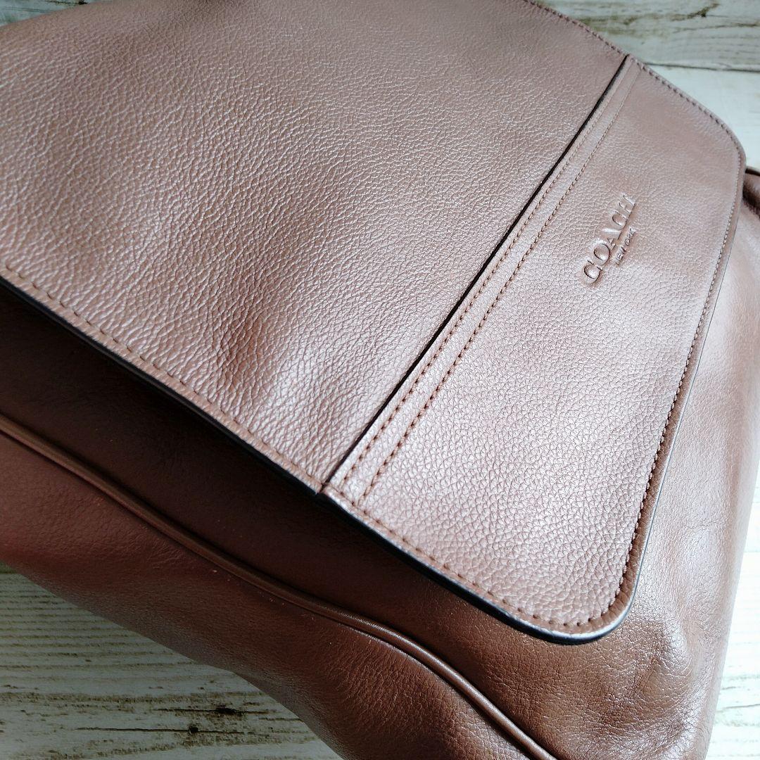 COACH.コーチメッセンジャーバッグ　ブラウン