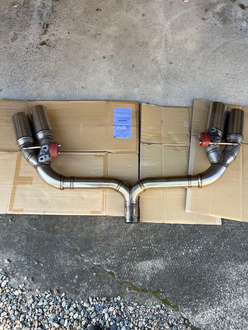 AUDI TT ワンオフ4本だしマフラー