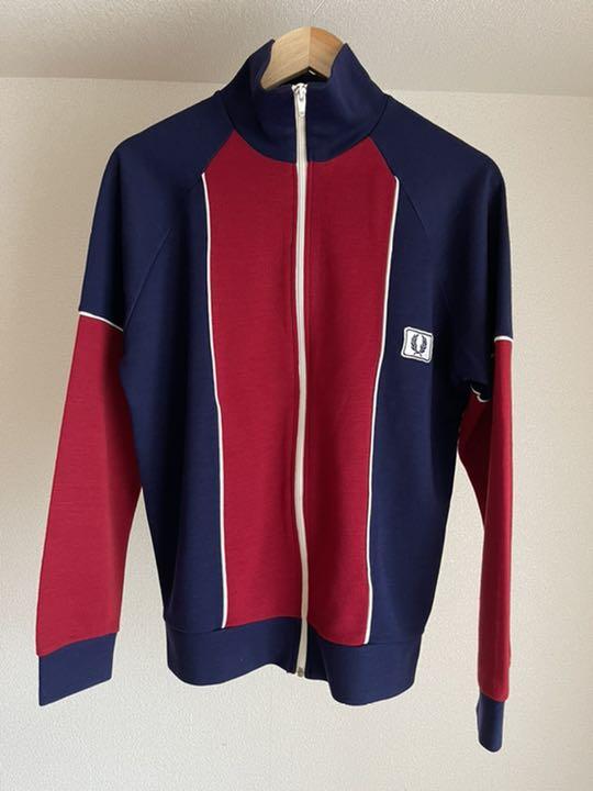 代引可】 希少 70s〜80s フレッドペリー トラックジャケット 喜ばれる誕生日プレゼント フレッドペリー ☆M~L☆水色・ベイビーブルー☆ジャージ ☆月桂樹テープ☆B4 ジャージ
