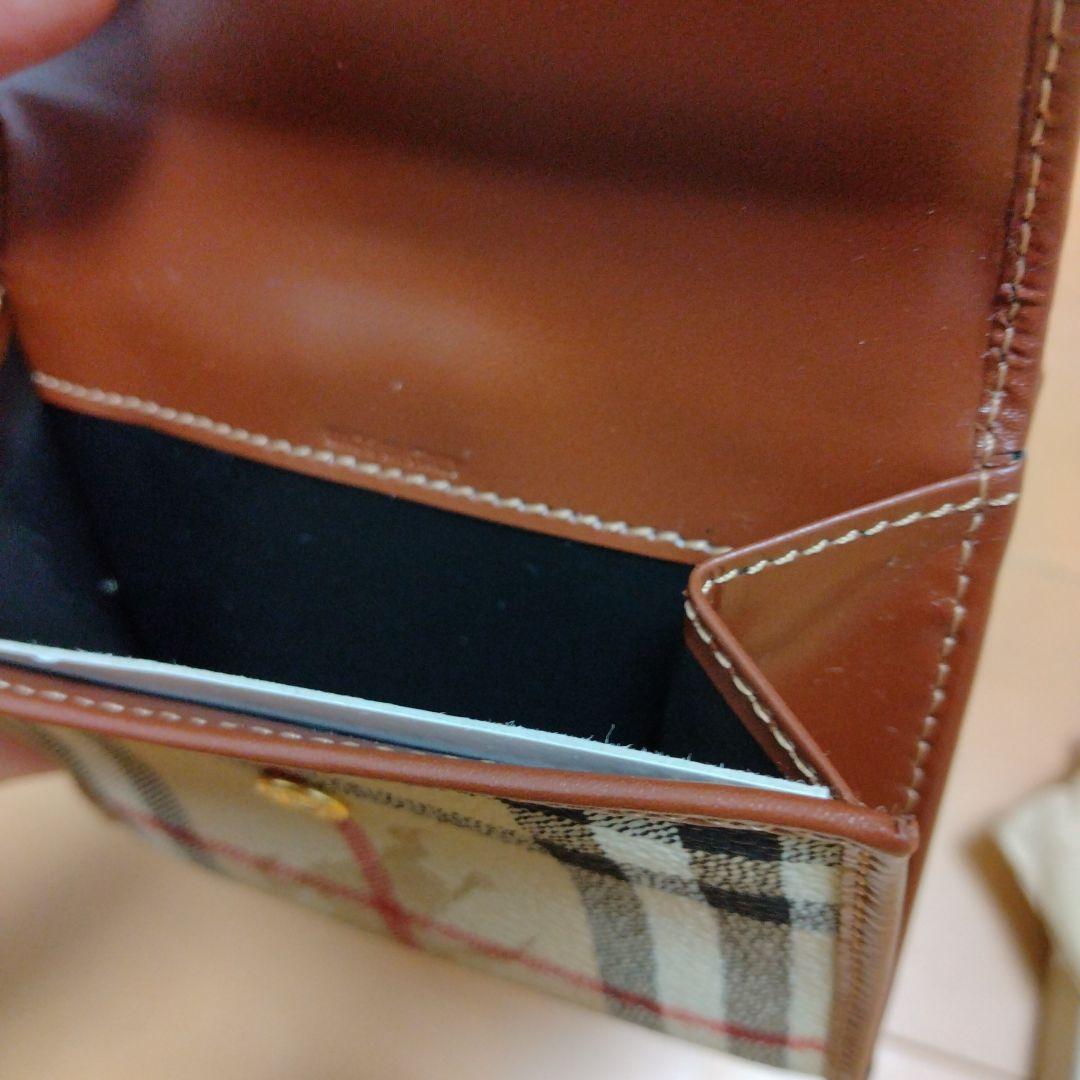 BURBERRY　LONDON　二つ折り財布