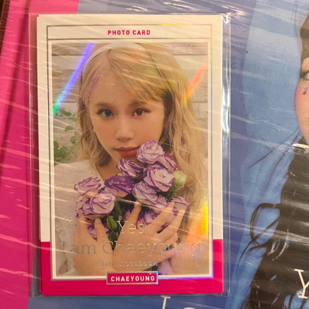 Amazon.com: TWICE Chaeyoung Yes, I am Chaeyoung 1st Photo