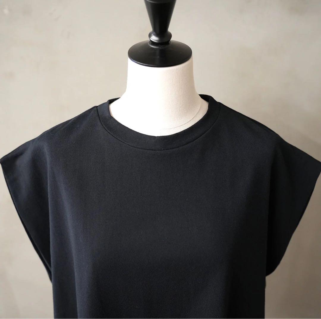【新品＊タグ付き】MANON インタックスリーブTシャツ　ネイビー