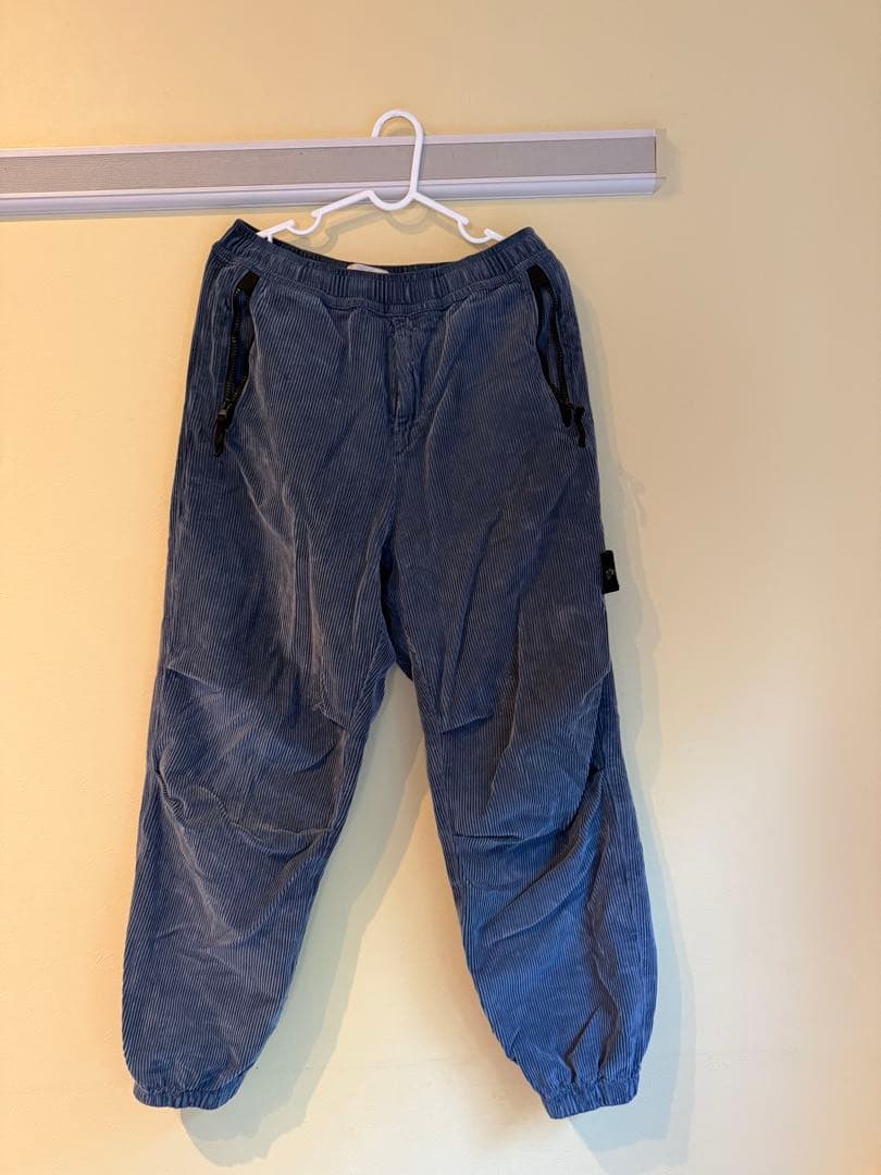 ストーンアイランド 青 パンツ