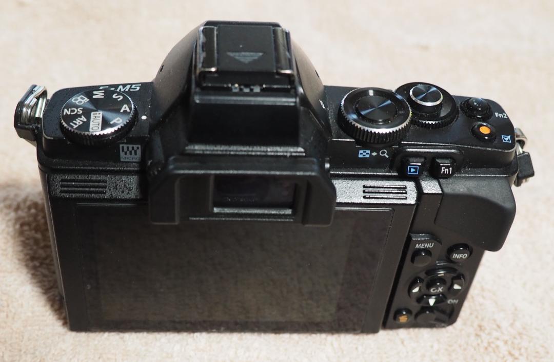 デジタル一眼カメラボディー本体　OM-D E-M5（ジャンク品）