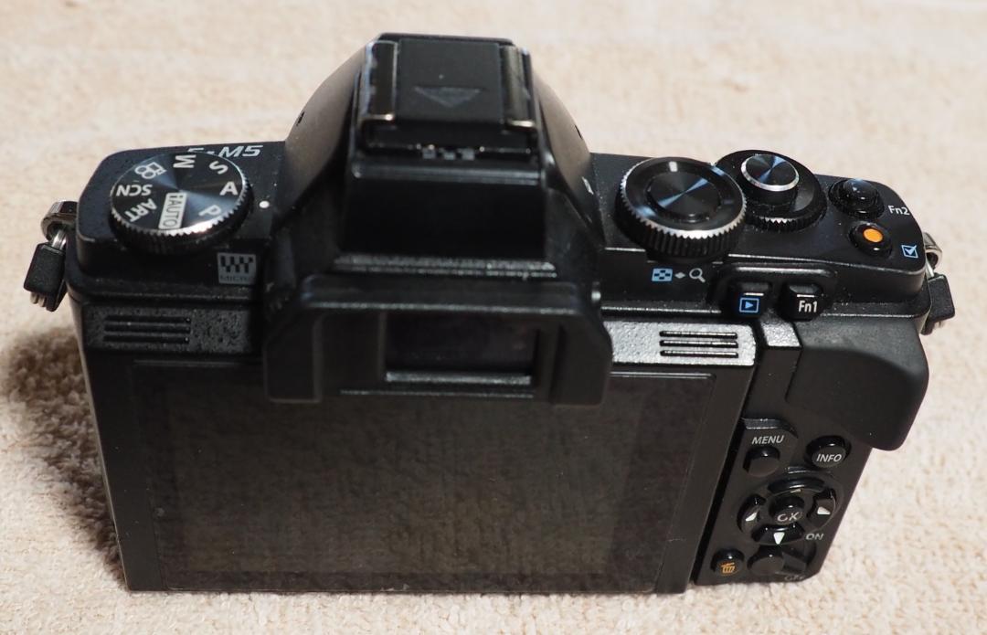 デジタル一眼カメラボディー本体　OM-D E-M5（ジャンク品）