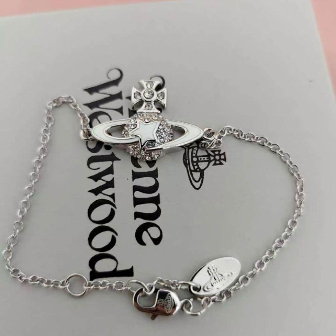 Vivienne Westwood シルバーブレスレット Vivienne Westwood シルバーブレスレット - メルカリ