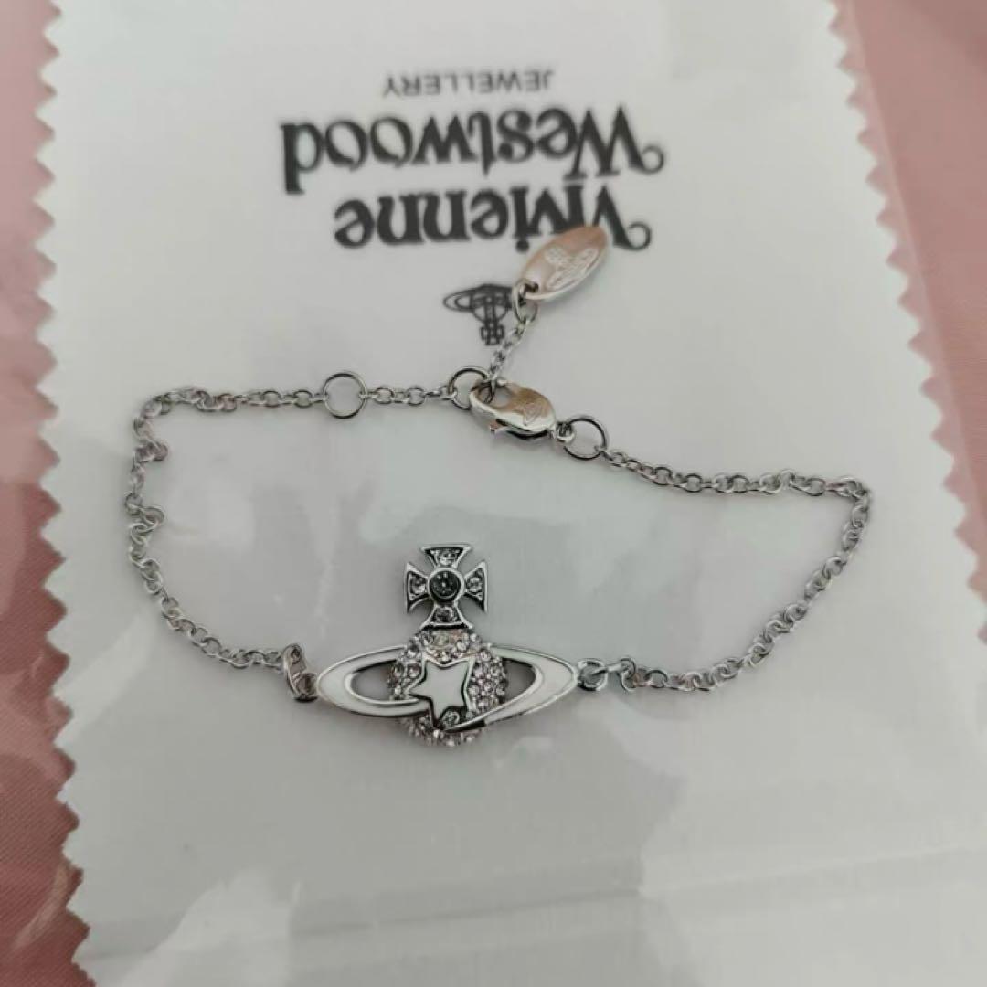 Vivienne Westwood シルバーブレスレット Vivienne Westwood シルバーブレスレット - メルカリ