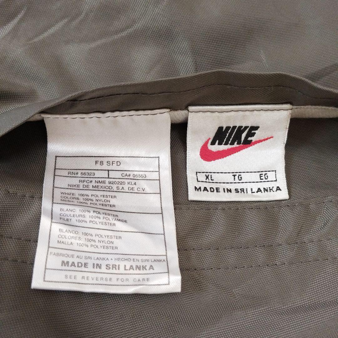 NIKE 90s Nylon Jacket ロゴ刺繍 リバーシブル 希少袖刺繍 NIKE 90s Nylon Jacket ロゴ刺繍 リバーシブル 希少袖刺繍