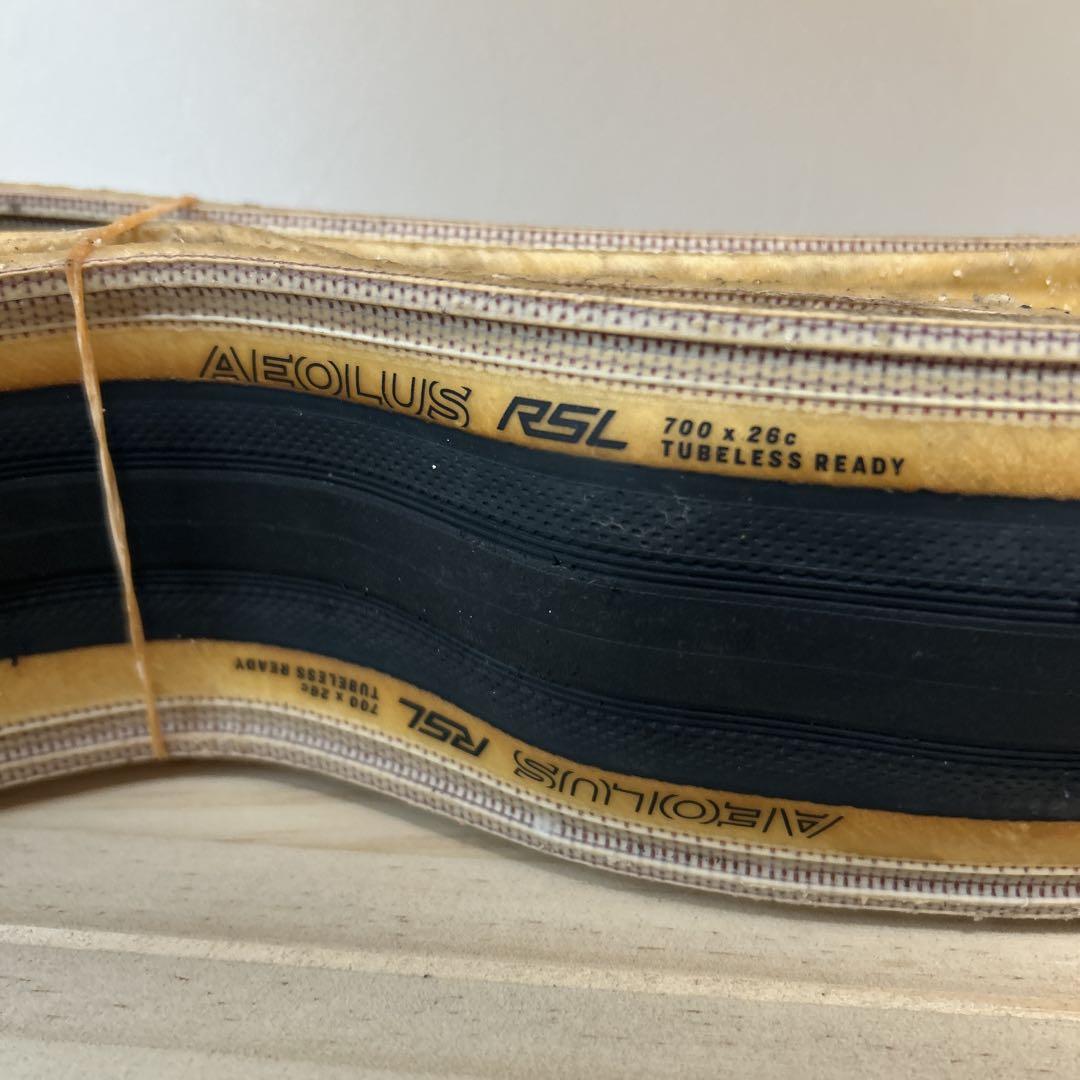AEOLUS RSL 700 x 26C チューブレスタイヤ