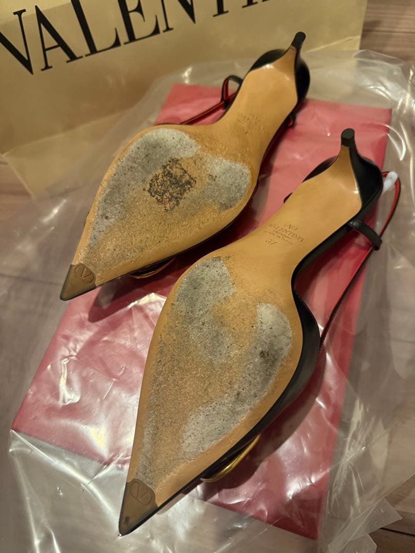 美品!VALENTINO スリングバックパンプス ブラック/レッド 美品!VALENTINO スリングバックパンプス ブラック/レッド