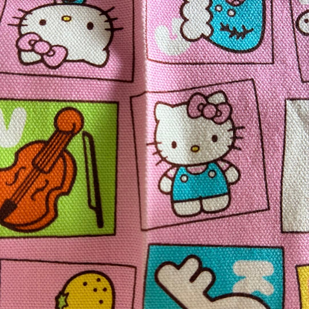 2017 約108×180cmHELLO