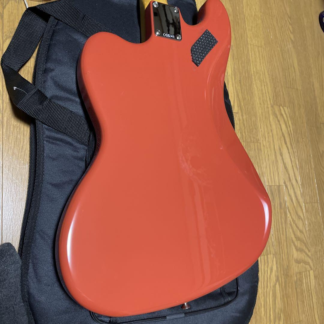 フェンダー　ベースⅥ 2