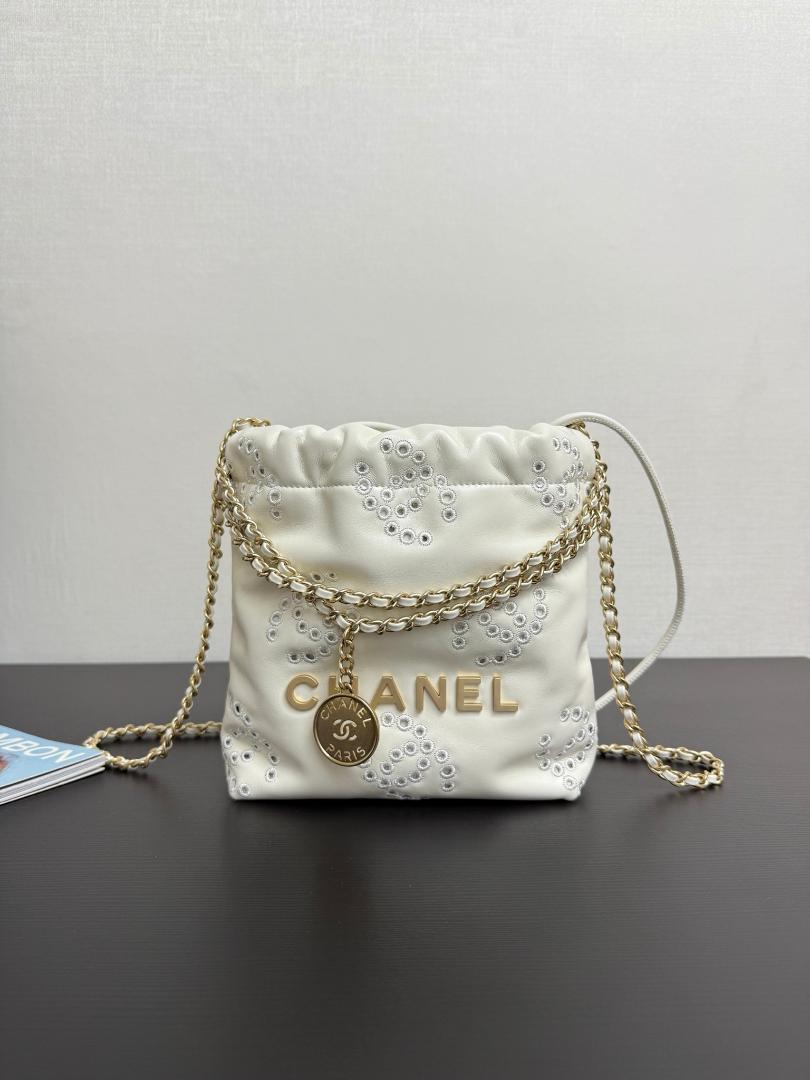 CHANEL4W
