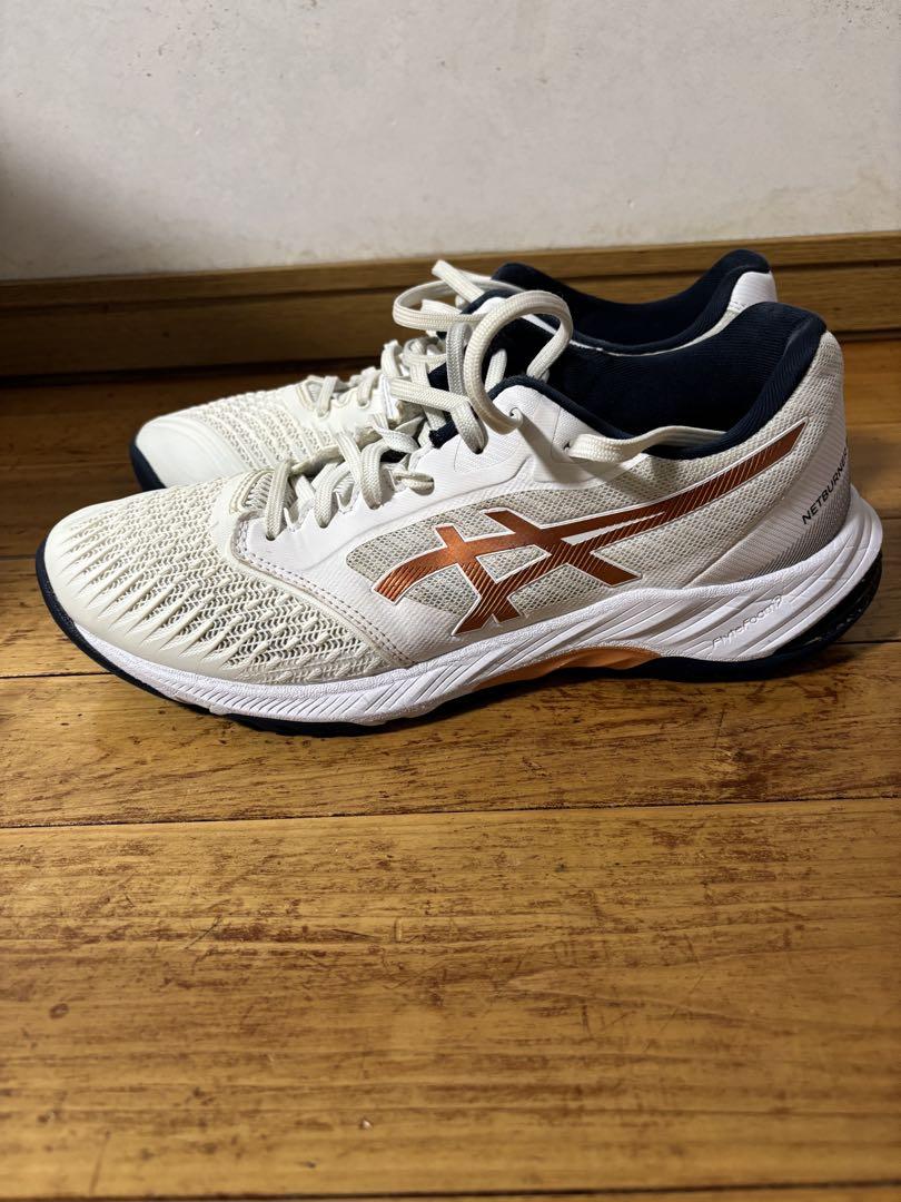 ASICSバレーボールシューズ　NETBURNER BALLISTIC FF