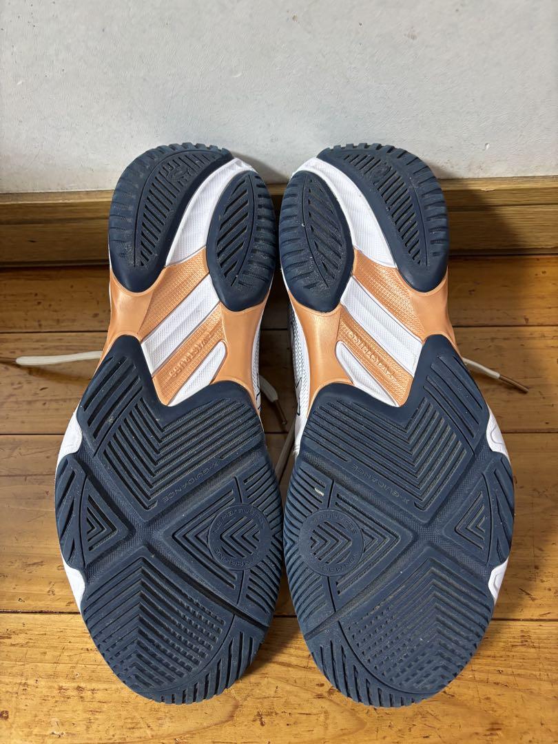 ASICSバレーボールシューズ　NETBURNER BALLISTIC FF
