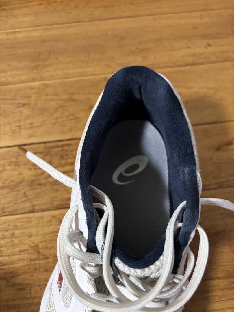 ASICSバレーボールシューズ　NETBURNER BALLISTIC FF