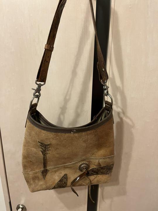 レザーショルダーバッグ